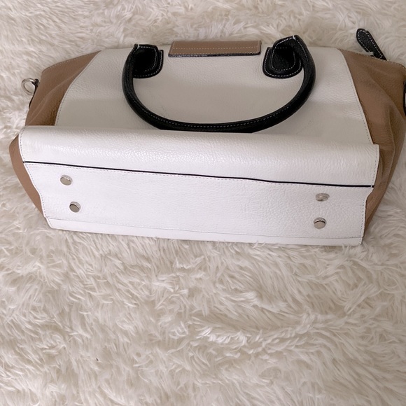 Claudia Firenze Italian leather purse - Picture 5 of 11